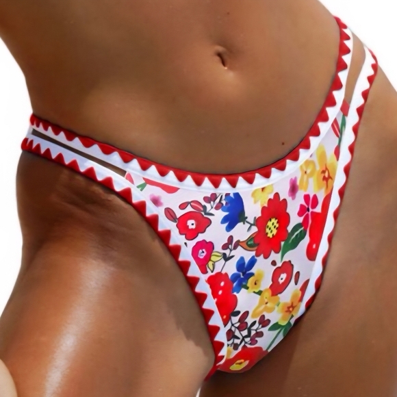 96.🆕3-Piece Bikini Bundle – Cupshe Tops + Floral Cheeky Bottom Size Small - Picture 7 of 8